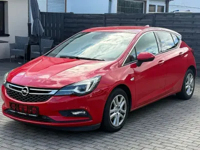 Gebraucht Opel Astra Dynamic 110 PS (80 kW) 2016 Rot Limousine