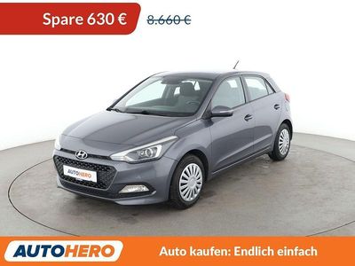 Grau Gebraucht 2015 Hyundai i20 Intro Edition Limousine | 8.030 € (Fairer Preis)
