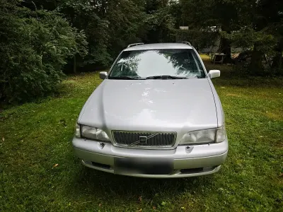 Gebraucht Volvo V70 140 PS (102 kW) 1998 Silber Kombi