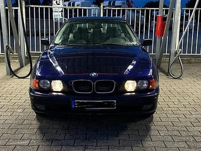 BMW 528