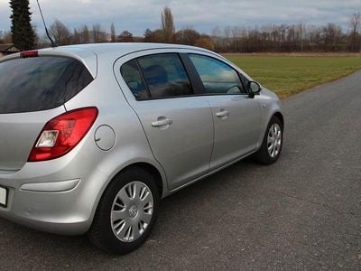 Gebraucht Opel Corsa Edition 87 PS (63 kW) 2010 Silber Kleinwagen