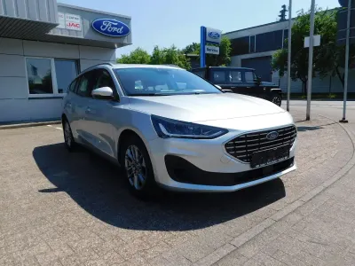 Gebraucht Ford Focus Titanium 120 PS (88 kW) 2022 Silber Kombi