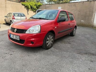 Second-hand Renault Clio II 59 CP (43 kW) 2010 Roșu Hatchback