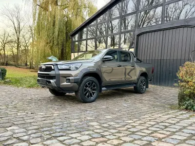 Gebraucht Toyota HiLux 204 PS (150 kW) 2023 Grün Pickup