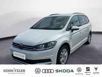 Gebraucht VW Touran Comfortline 150 PS (110 kW) 2023 Weiß Van / Kleinbus