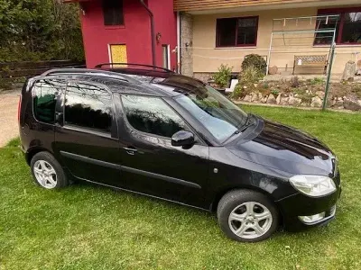 Gebraucht Skoda Roomster Ambition 105 PS (77 kW) 2013 Schwarz Van / Kleinbus