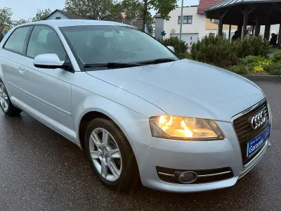 Gebraucht Audi A3 Ambition 105 PS (77 kW) 2011 Silber Kleinwagen