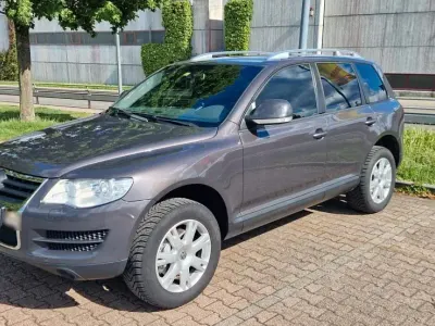 Gebraucht VW Touareg 239 PS (175 kW) 2010 Grau SUV