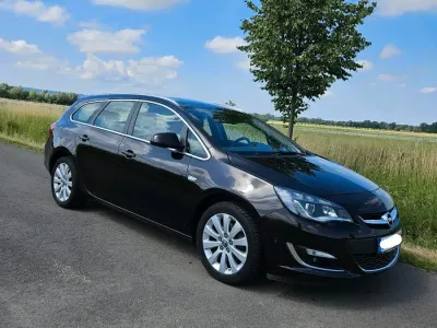 Gebraucht Opel Astra 170 PS (125 kW) 2014 Braun Kombi