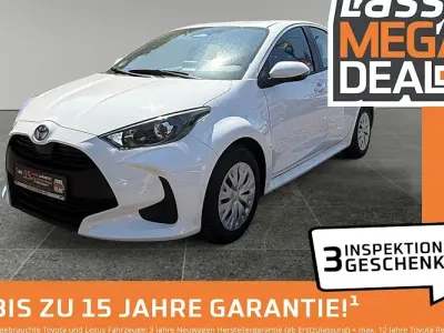 Gebraucht Toyota Yaris Hybrid Business Edition 116 PS (85 kW) 2025 Weiß Limousine
