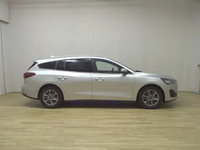 Usado Ford Focus Titanium X 116 HP (85 kW) 2023 Prateado Carrinha