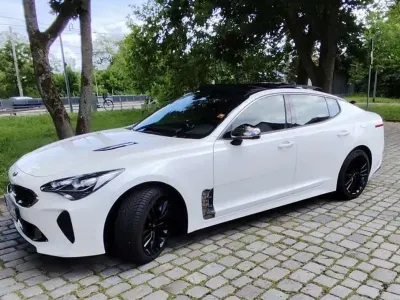Gebraucht Kia Stinger GT-Line 200 PS (147 kW) 2018 Kleinwagen