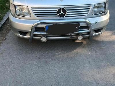 Usata Mercedes V220 122 CV (89 kW) 2001 Argento Monovolume