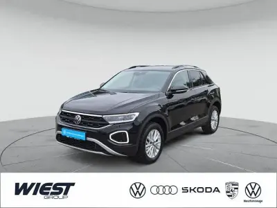 Używany VW T-Roc Life 150 KM (110 kW) 2024 Czarny SUV