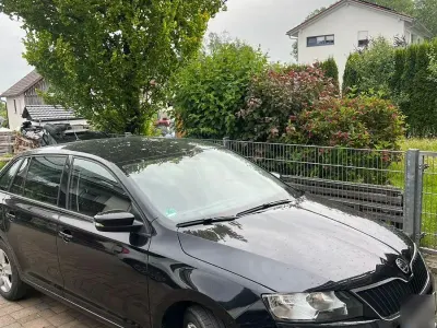 Gebraucht Skoda Rapid Clever 125 PS (91 kW) 2017 Schwarz Kleinwagen