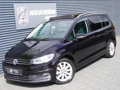 Gebraucht VW Touran 150 PS (110 kW) 2020 Deep black perleffekt metallic Van / Kleinbus