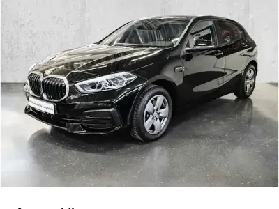 Używany BMW 118 Advantage 136 KM (100 kW) 2022 Czarny Hatchback