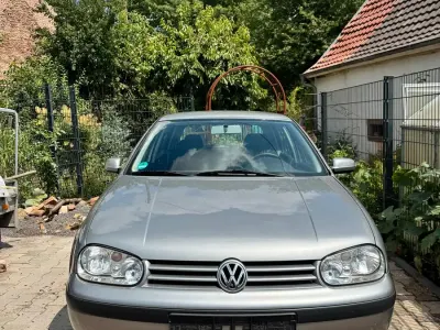Gebraucht VW Golf IV 110 PS (80 kW) 2002 Silber Kleinwagen