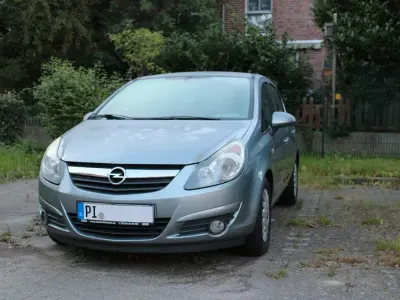Gebraucht Opel Corsa 101 PS (74 kW) 2011 Silber Kleinwagen