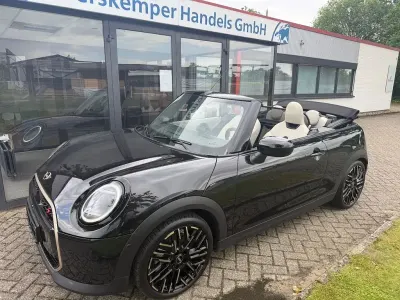 Gebraucht Mini Cooper S Cabriolet 204 PS (150 kW) 2025 Schwarz Cabrio