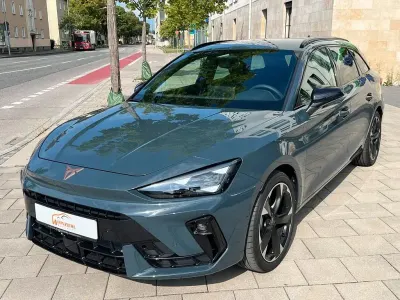 Neu Cupra Leon 204 PS (150 kW) 2026 Blau Limousine