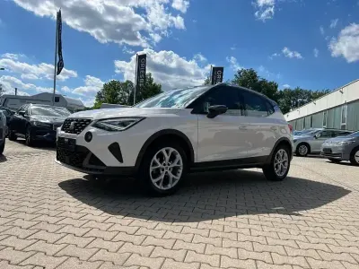 Gebraucht Seat Arona FR 110 PS (80 kW) 2022 Magnetic tech grau metallic SUV