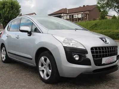 Gebraucht Peugeot 3008 Active 156 PS (114 kW) 2012 Grau Kombi