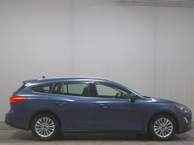 Gebraucht Ford Focus Titanium 125 PS (91 kW) 2021 Schwarz Kombi