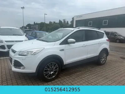 Gebraucht Ford Kuga Titanium 163 PS (119 kW) 2013 Weiß SUV