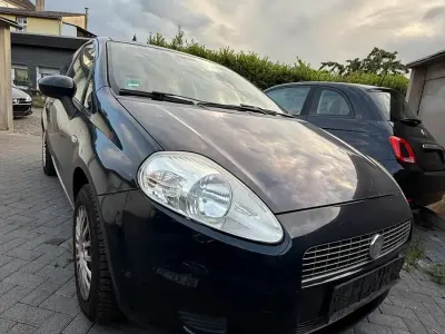 Gebraucht Fiat Punto 68 PS (50 kW) 2009 Blau Kleinwagen