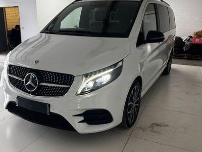 Gebraucht Mercedes V300 Avantgarde Edition 237 PS (174 kW) 2023 Weiß Van / Kleinbus