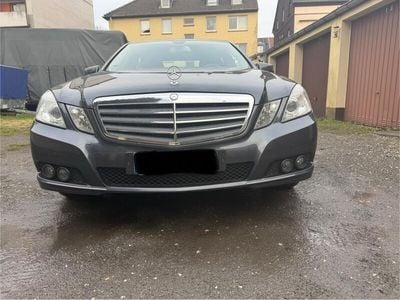Mercedes E200