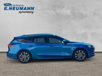 Gebraucht Ford Focus ST-Line X 116 PS (85 kW) 2025 Blau Limousine