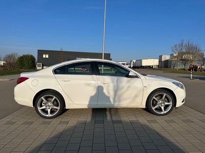 Gebraucht Opel Insignia 179 PS (131 kW) 2009 Weiß Limousine