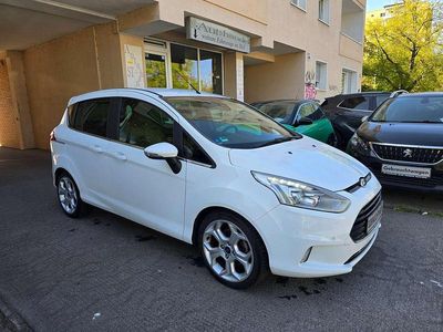 Usata Ford B-MAX Titanium 105 CV (77 kW) 2015 Bianco Monovolume