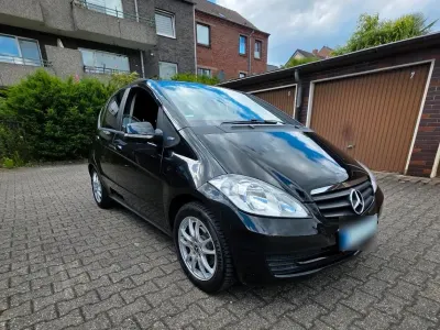 Gebraucht Mercedes A160 95 PS (69 kW) 2012 Schwarz Kleinwagen