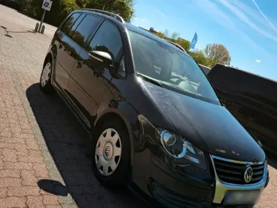 Gebraucht VW Touran 140 PS (102 kW) 2009 Schwarz Van / Kleinbus