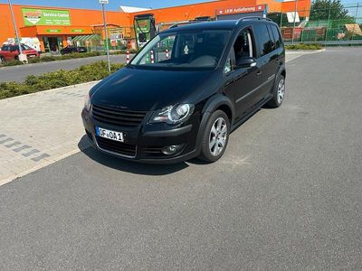 VW Touran Cross