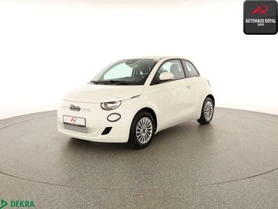 Second-hand Fiat 500e 86 kW (118 CP) 2023 Alb Berlinǎ