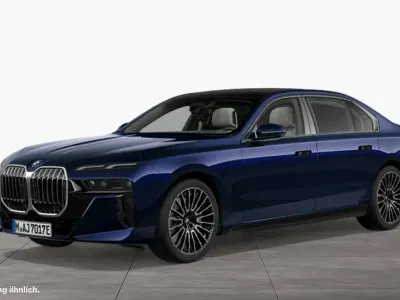 Gebraucht BMW 750e M Sport 313 PS (230 kW) 2024 Bmw individual tansanitblau Limousine