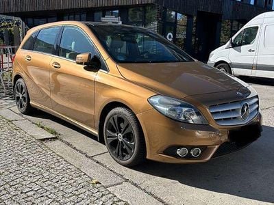Mercedes B200