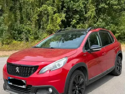 Gebraucht Peugeot 2008 GT-line 120 PS (88 kW) 2016 Rot SUV