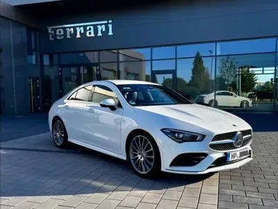 Gebraucht Mercedes CLA180 AMG line 136 PS (100 kW) 2019 Weiß Coupé