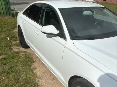 Gebraucht Audi A6 175 PS (128 kW) 2013 Weiß Limousine