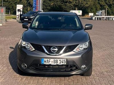 Gebraucht Nissan Qashqai N-Connecta 131 PS (96 kW) 2015 Grau SUV