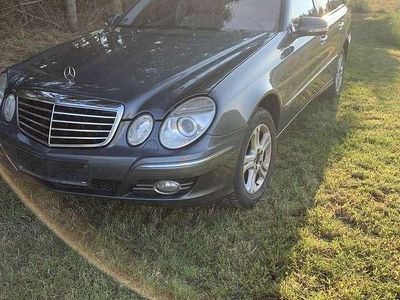 Gebraucht Mercedes E220 Avantgarde 170 PS (125 kW) 2007 Grau Kombi