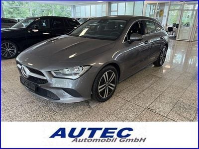 Gebraucht Mercedes CLA200 150 PS (110 kW) 2023 Grau Limousine