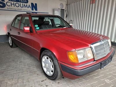 Second-hand Mercedes E260 160 CP (117 kW) 1990 Roșu Berlinǎ