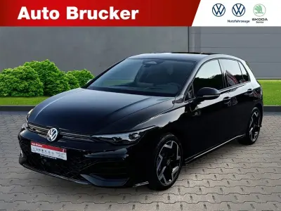 Neu VW Golf VIII R-line 150 PS (110 kW) 2026 Schwarz Limousine