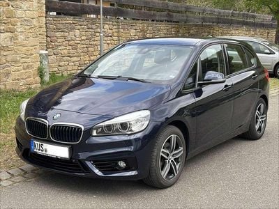 Usata BMW 218 Sport Line 150 CV (110 kW) 2015 Blu Station wagon